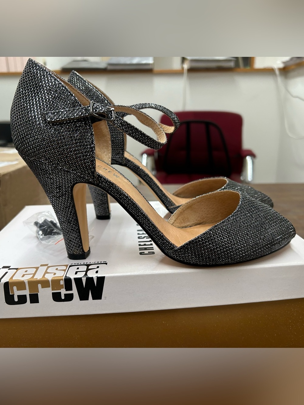 Worn Once Chelsea Crew Lulu Heels in Pewter Sz 40- US 9